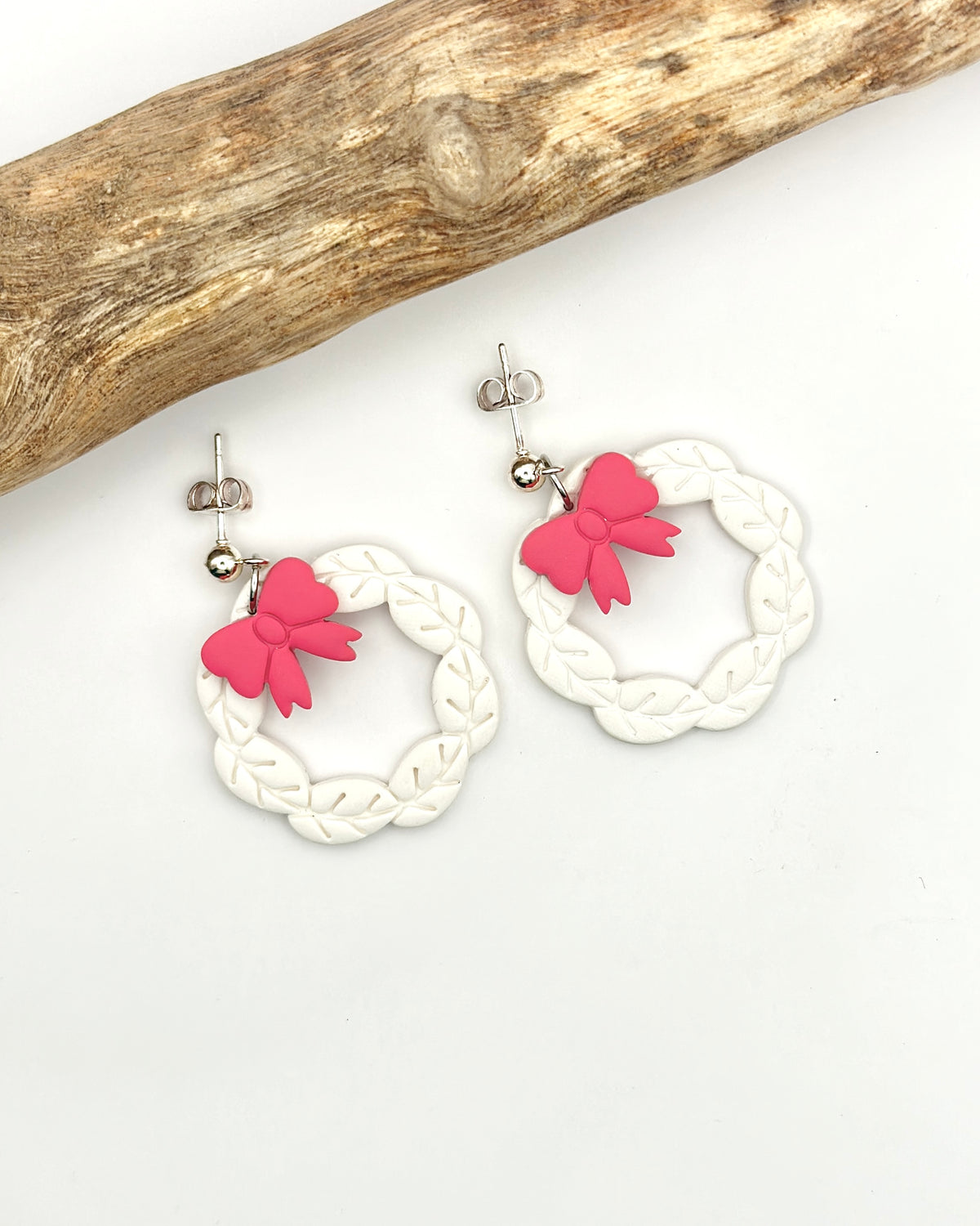 Christmas Snow Wreath Earrings